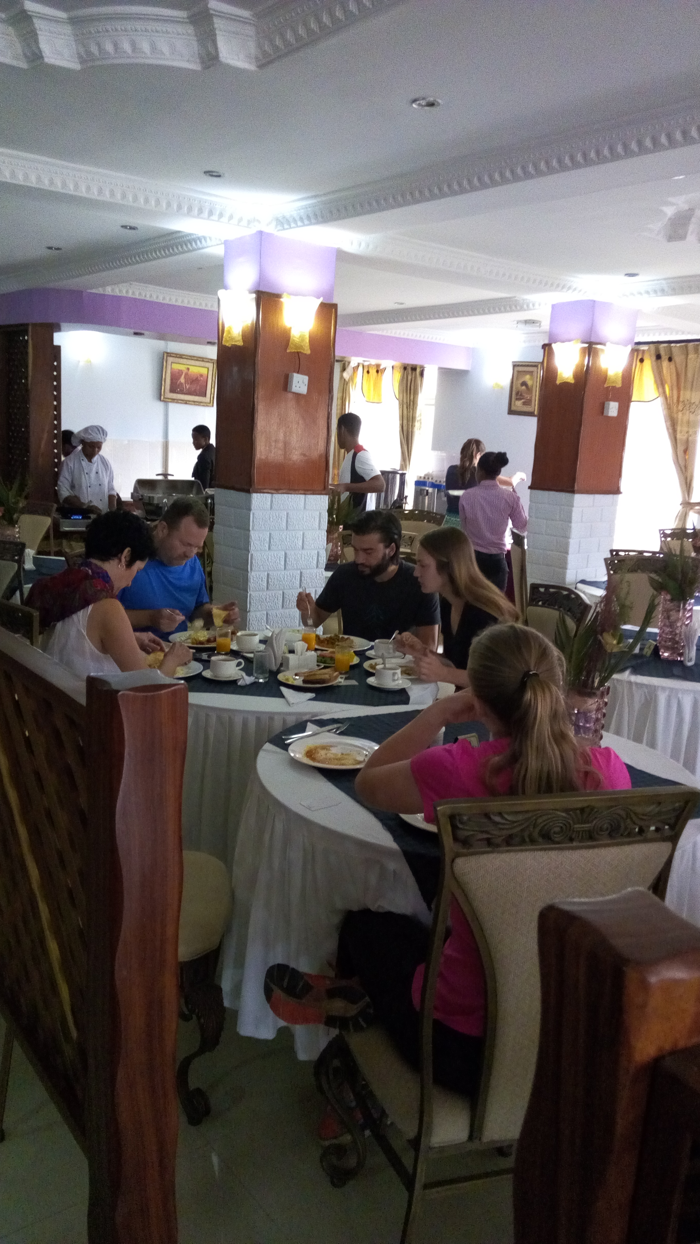 Restaurant & Bar